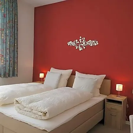 Zur Post Hotel *